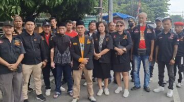 Semangat Berbagi Tanpa Henti, GRIB Jaya Medan Bersama GRIB Jaya Medan Petisah Salurkan 500 Nasi Kotak untuk Jemaah dan Pengguna Jalan